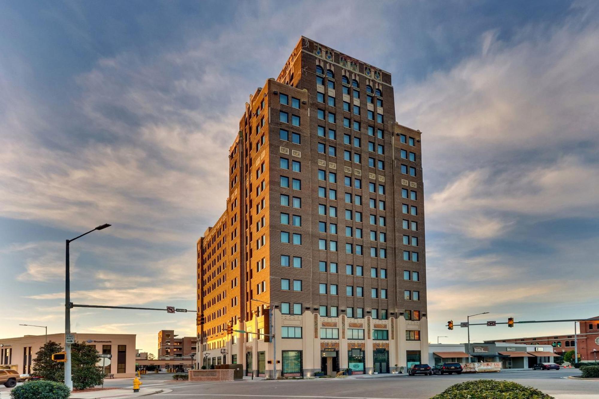 The Threefoot Hotel, Meridian, A Tribute Portfolio Hotel Exterior photo