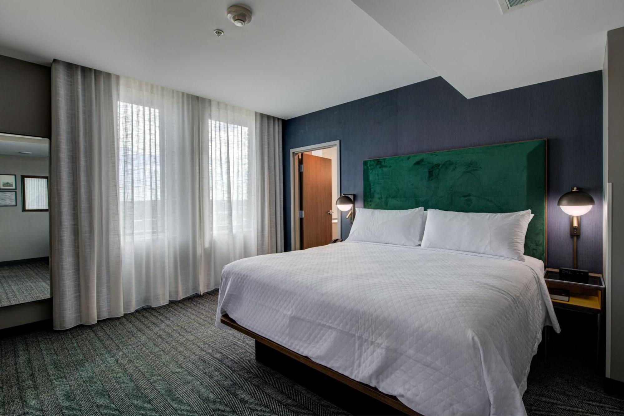 The Threefoot Hotel, Meridian, A Tribute Portfolio Hotel Exterior photo